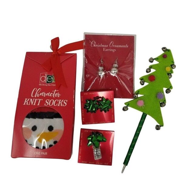 Christmas Grab Gift Set Bow Earrings Tree Pen Knit Socks Stretch Ring Lot 5 New - Picture 1 of 8